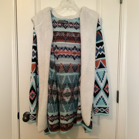 Aztec print open front sweater with hood - Picture 2 of 7